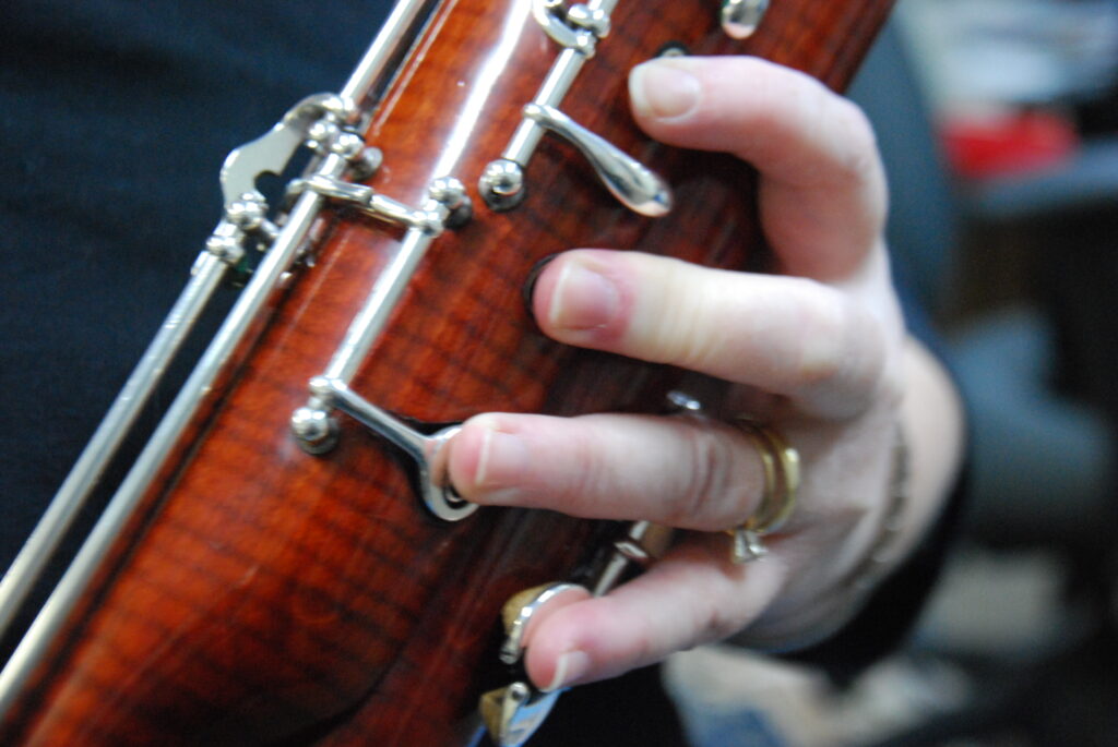 common problems with left hand position